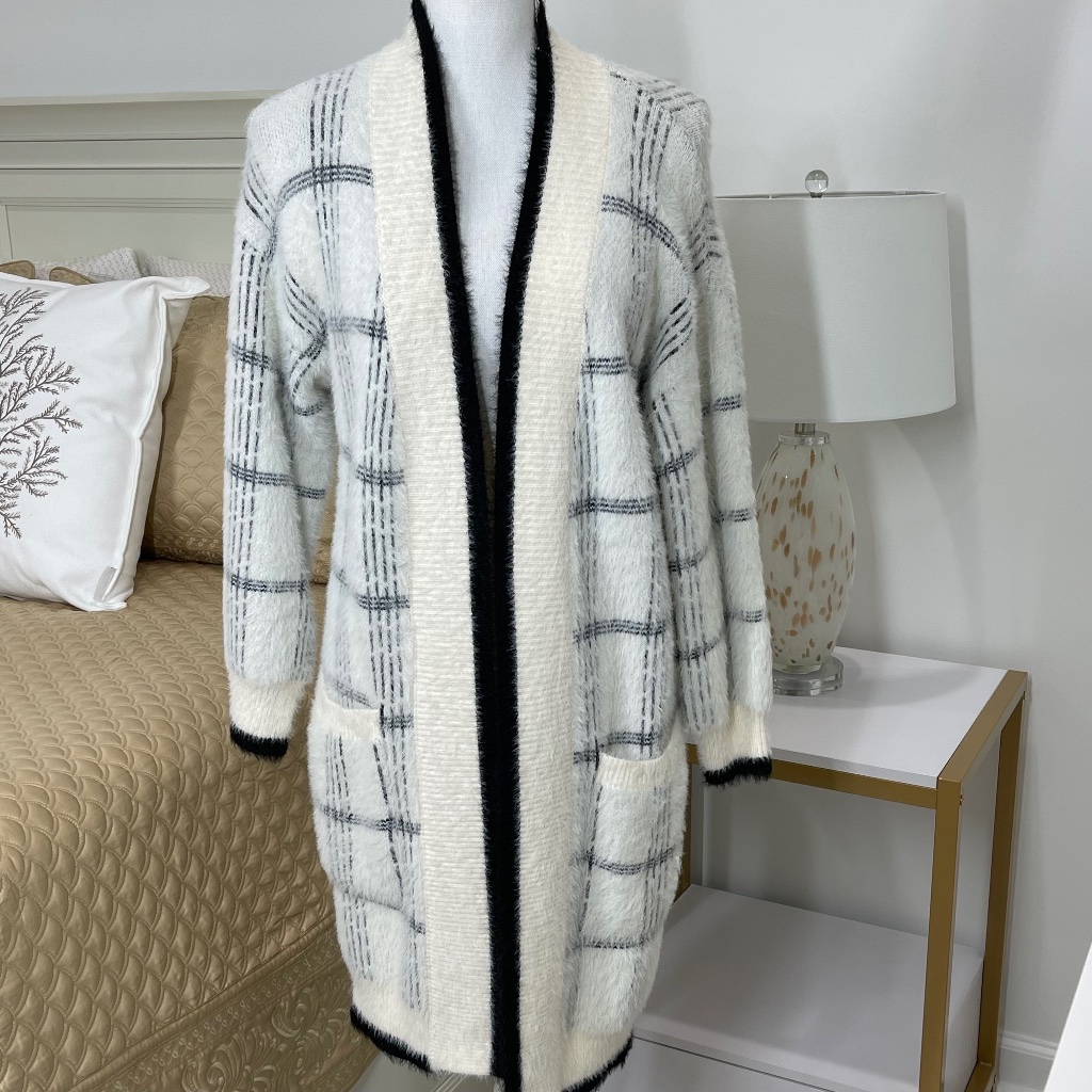 Heartloom Duster Sweater Size Small
